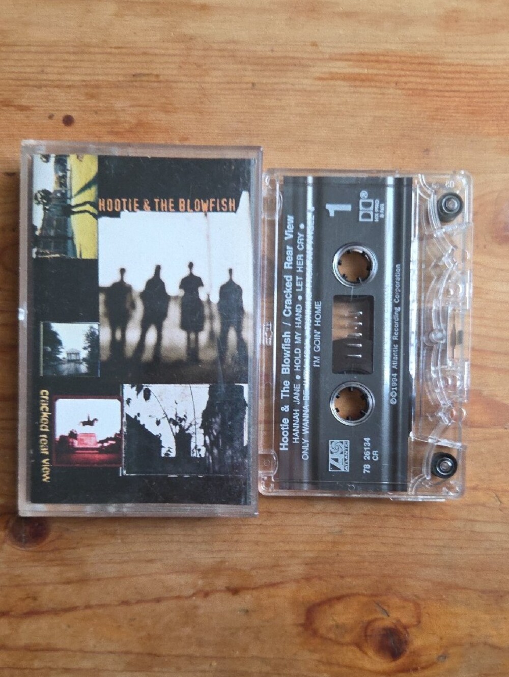 Hootie and the Blowfish Cracked Rear View Cassette Tape Vintage 1994 TESTED Book